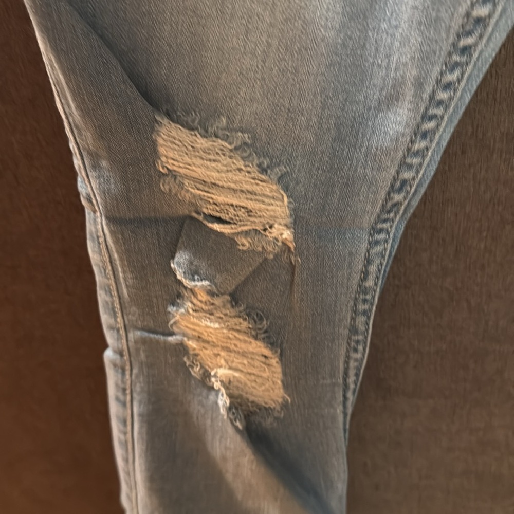 Holister Jeans - Picture 4 of 6